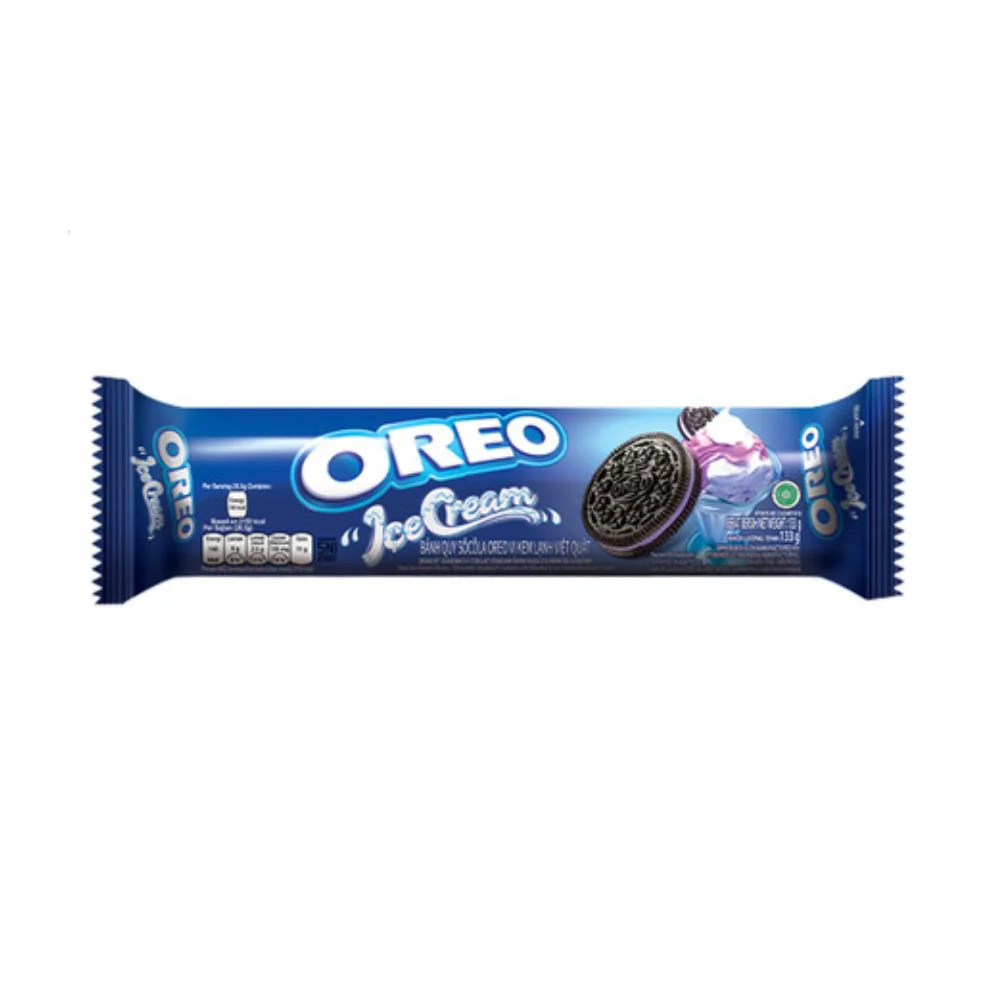 Oreo Ice Cream Blueberry, biscotto al cioccolato ripieno di crema al gusto di gelato ai mirtilli da 38g